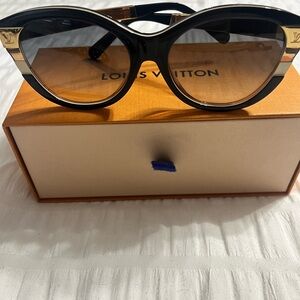 Louis Vuitton Petit Soupçon Cat Eye Sunglasses